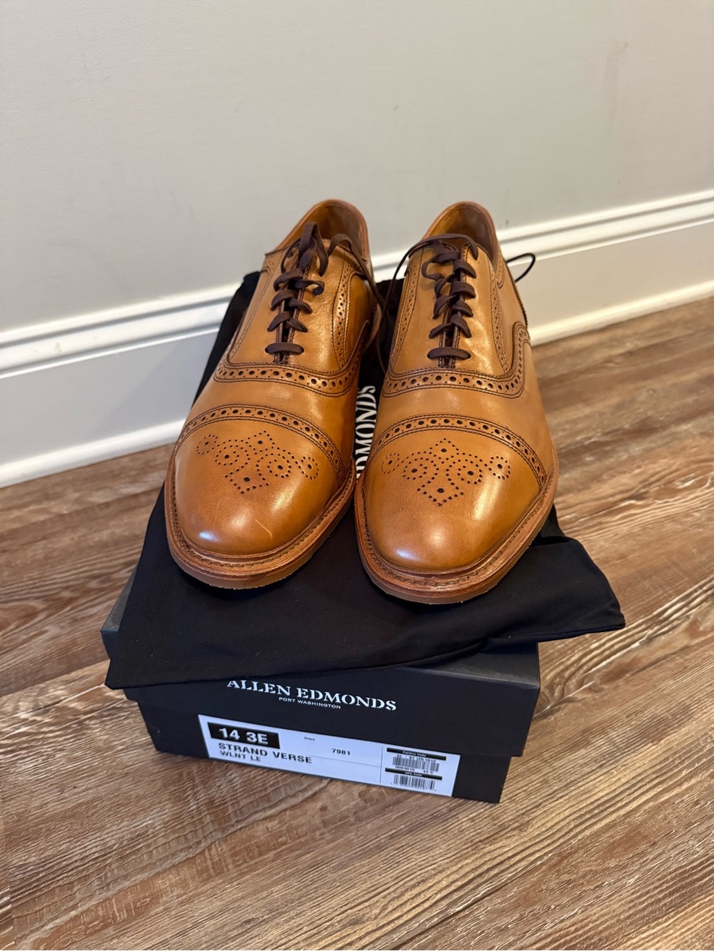 Allen Edmonds Strand Verse Cap-toe Oxford Dress Shoe